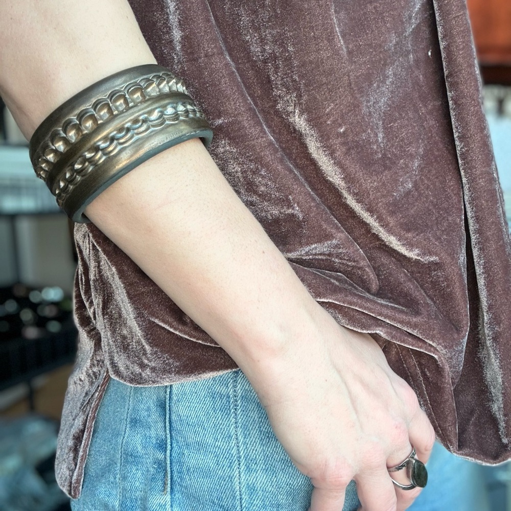 Handmade Ceramic Bangle - Picture 5 of 5